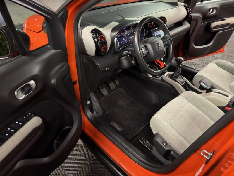 CITROEN C3 SHINE 1.2 110 Cv 1ERE MAIN / APPLE CARPLAY & ANDROID CRIT AIR 1 - Garantie 1 an