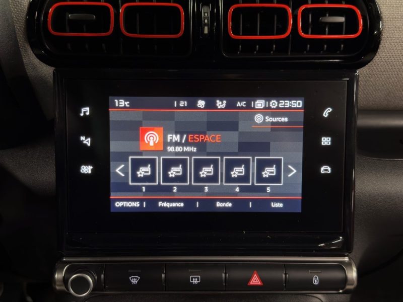 CITROEN C3 SHINE 1.2 110 Cv 1ERE MAIN / APPLE CARPLAY & ANDROID CRIT AIR 1 - Garantie 1 an