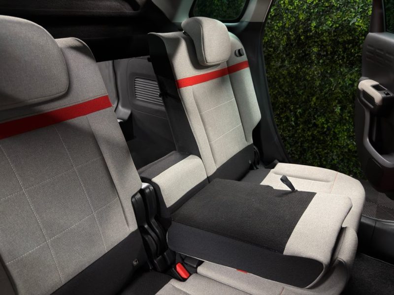 CITROEN C3 SHINE 1.2 110 Cv 1ERE MAIN / APPLE CARPLAY & ANDROID CRIT AIR 1 - Garantie 1 an