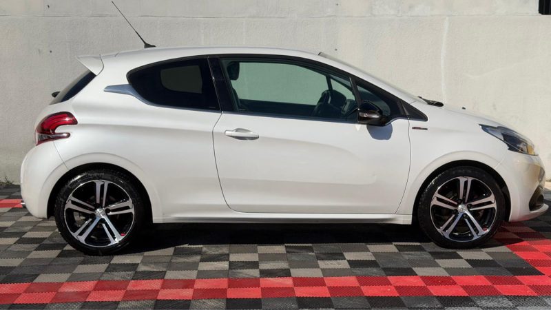 PEUGEOT 208 1.2 E THP 110CH GT LINE  S&S 5P 2018