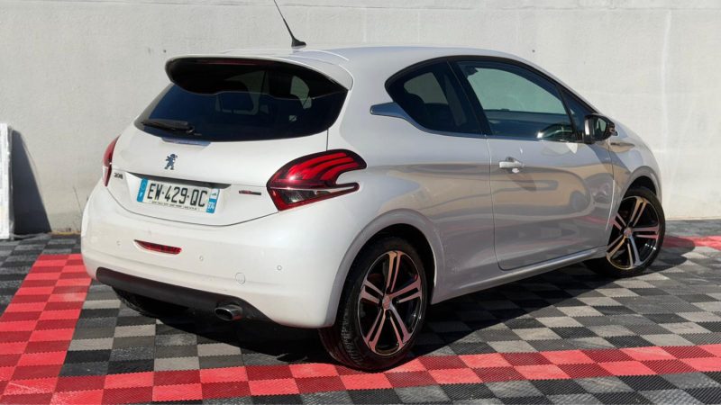 PEUGEOT 208 1.2 E THP 110CH GT LINE  S&S 5P 2018