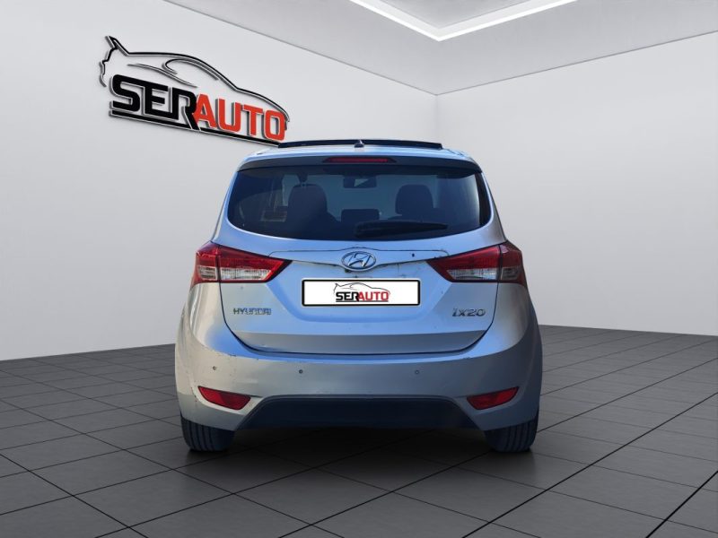 HYUNDAI IX20 1.6 CRDI 115 PANORAMIC SUNSATION 