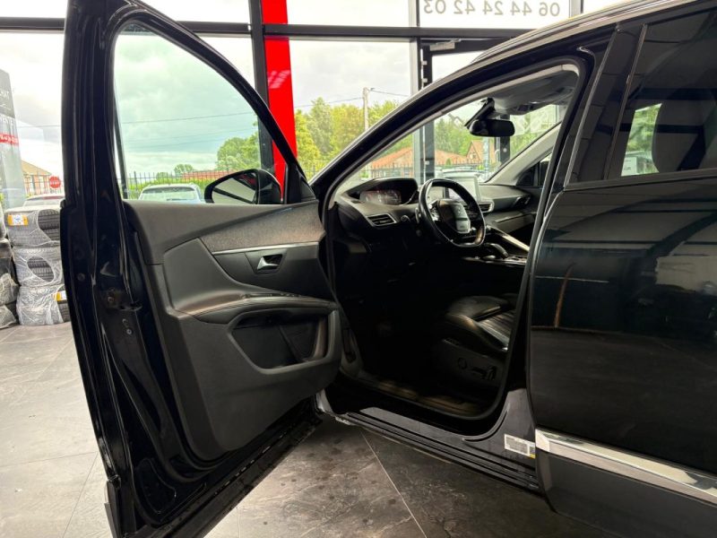 🚗 PEUGEOT 5008 II 1.6 BLUEHDI 120ch ⚙️ EAT6 👨‍👩‍👧‍👦 7 Places 📱 CarPlay 🪑 Cuir