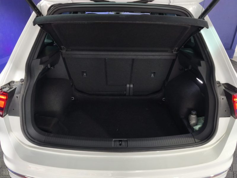 VOLKSWAGEN TIGUAN II 2.0 TDI 150Cv R-LINE DSG7 - toit ouvrant - attelage - 2022