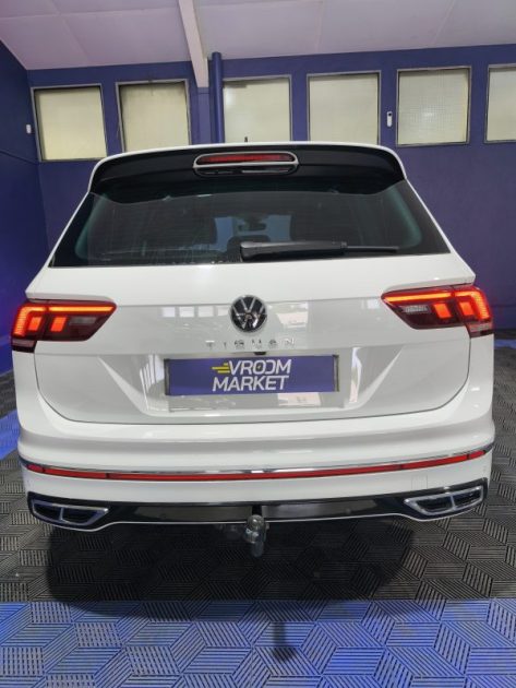 VOLKSWAGEN TIGUAN II 2.0 TDI 150Cv R-LINE DSG7 - toit ouvrant - attelage - 2022