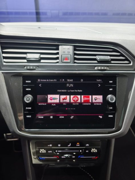 VOLKSWAGEN TIGUAN II 2.0 TDI 150Cv R-LINE DSG7 - toit ouvrant - attelage - 2022