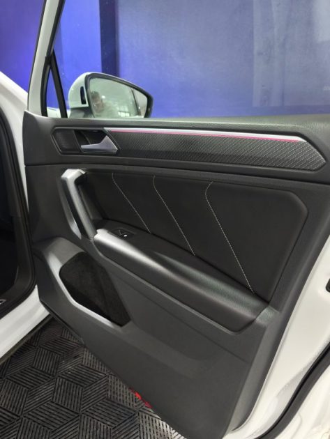 VOLKSWAGEN TIGUAN II 2.0 TDI 150Cv R-LINE DSG7 - toit ouvrant - attelage - 2022
