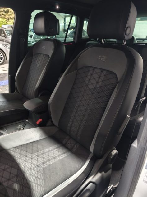 VOLKSWAGEN TIGUAN II 2.0 TDI 150Cv R-LINE DSG7 - toit ouvrant - attelage - 2022