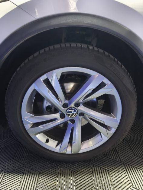 VOLKSWAGEN TIGUAN II 2.0 TDI 150Cv R-LINE DSG7 - toit ouvrant - attelage - 2022