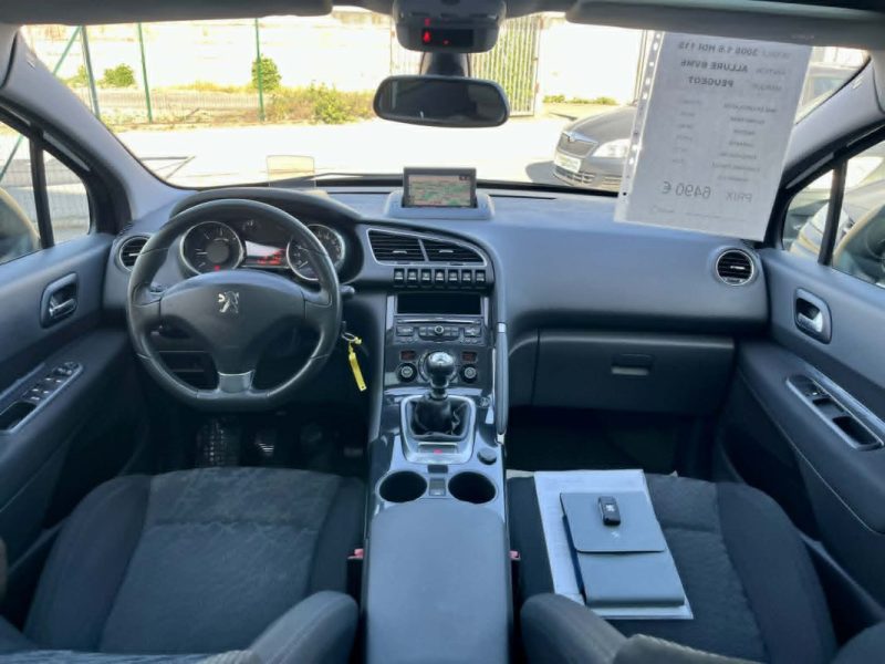 PEUGEOT 3008 1.6 HDI 16V 112 CH ALLURE 2011