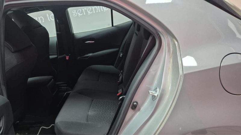 TOYOTA COROLLA BERLINE 122cv DYNAMIC BUSINESS/1 ERE MAIN/TVA RECUPERABLE