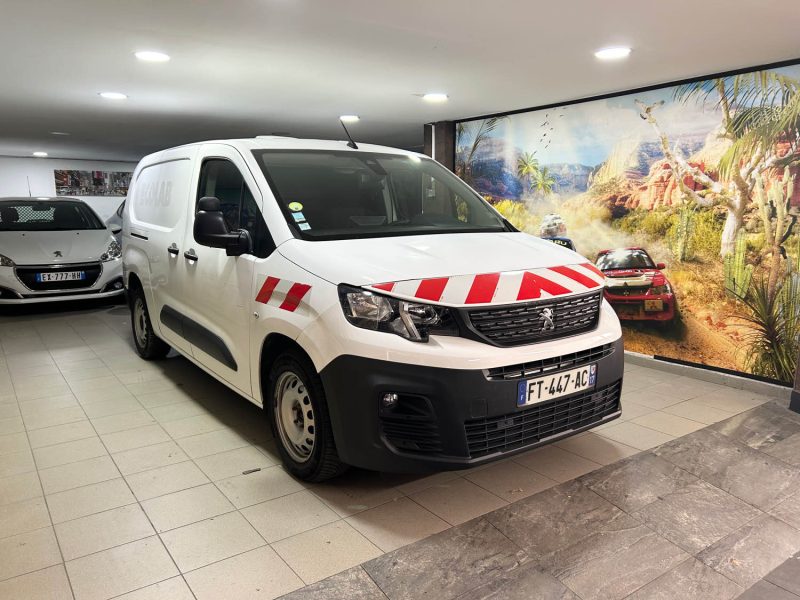 PEUGEOT PARTNER 3 XL LONG 950KG BLUEHDI 130CH S&S ASPHALT 09/2020 PRIX TTC : 7990 € PRIX HT : 6658 €