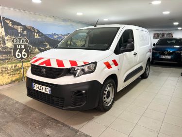 PEUGEOT PARTNER 3 XL LONG 950KG BLUEHDI 130CH S&S ASPHALT 09/2020 PRIX TTC : 7990 € PRIX HT : 6658 €