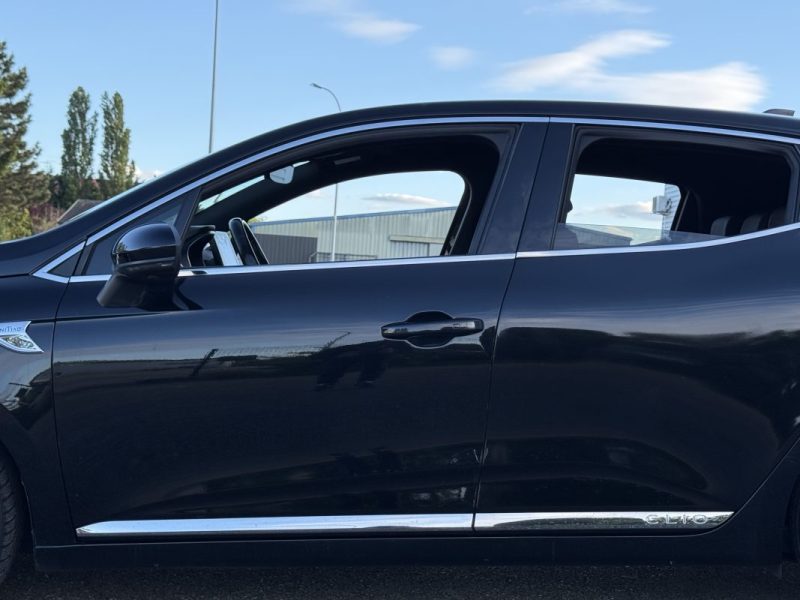 Renault Clio V (BJA) 1.3L 130ch Initiale Paris Boit Auto Garantie 6 Mois