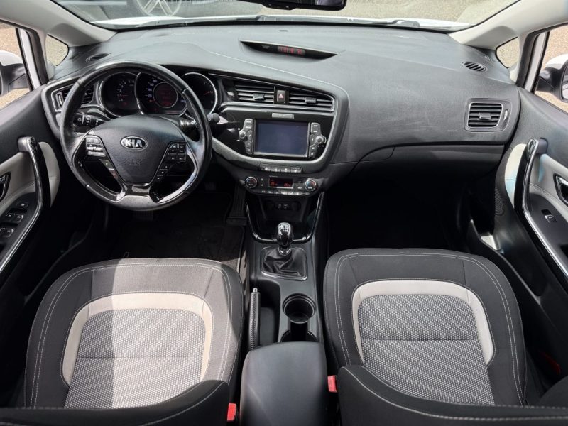 Kia Cee'd SW II 1.6 CRDi 136ch Premium Business Garantie 6 Mois