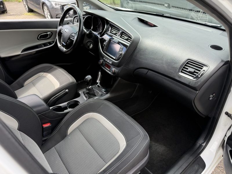 Kia Cee'd SW II 1.6 CRDi 136ch Premium Business Garantie 6 Mois