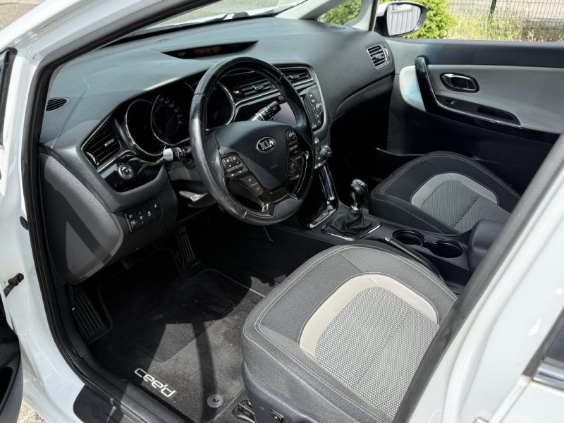 Kia Cee'd SW II 1.6 CRDi 136ch Premium Business Garantie 6 Mois