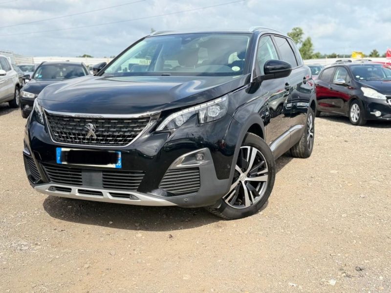PEUGEOT 5008 2 2.0 BLUE HDI Allure Full Cuir entretien a jour fbl kms