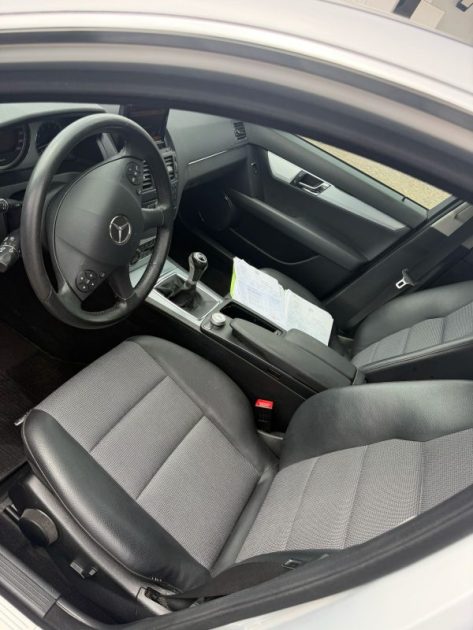 MERCEDES CLASSE C C180 Avantgarde Kompressor 1.8i 156cv en super etat