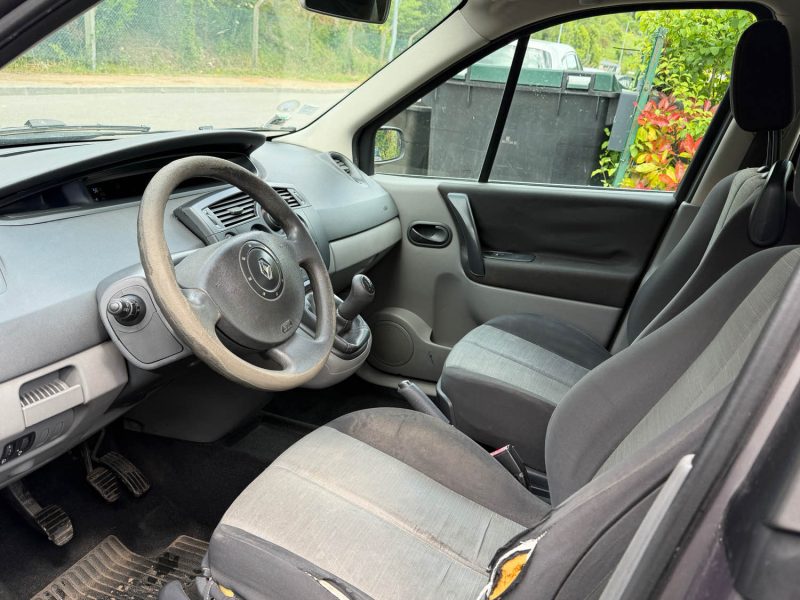 Renault Scenic II 1.6 16V 110ch Pack Authentique