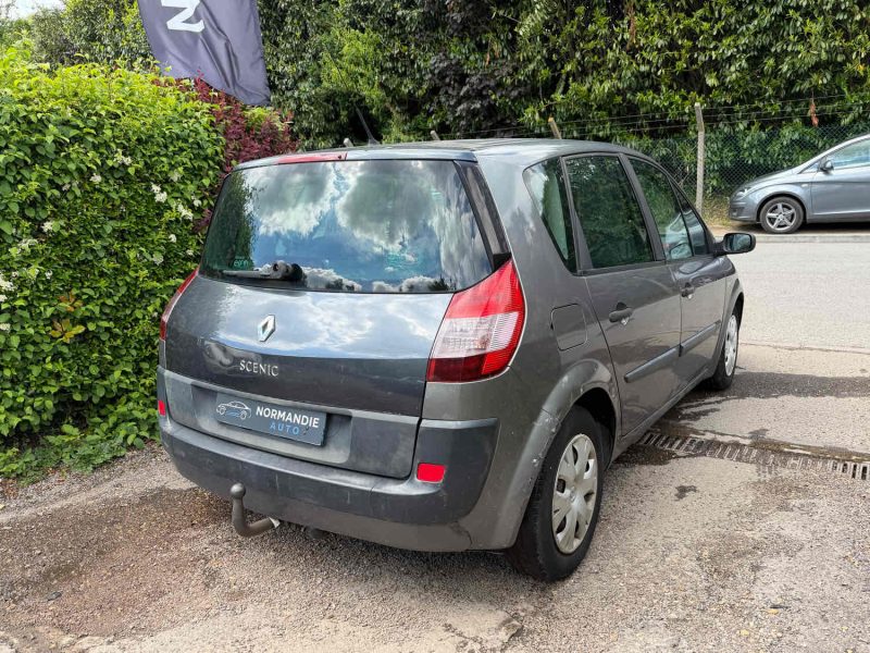 Renault Scenic II 1.6 16V 110ch Pack Authentique