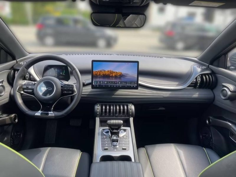 BYD ATTO 3 CAM 360 / KEYLESS / CARPLAY / COMFORT 2025