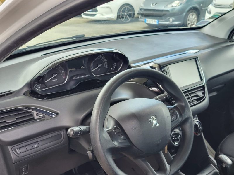 PEUGEOT 208 I (CA_, CC_) 1.2 PURETECH 82 2019