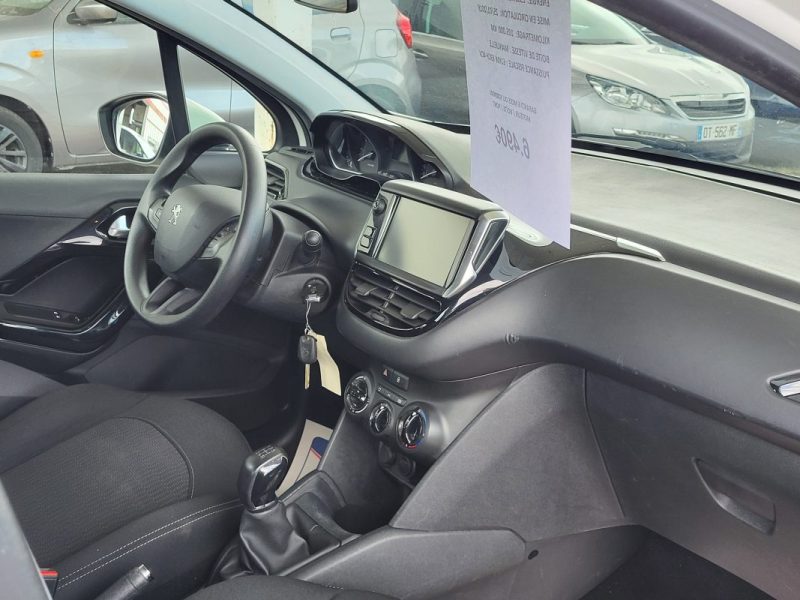 PEUGEOT 208 I (CA_, CC_) 1.2 PURETECH 82 2019