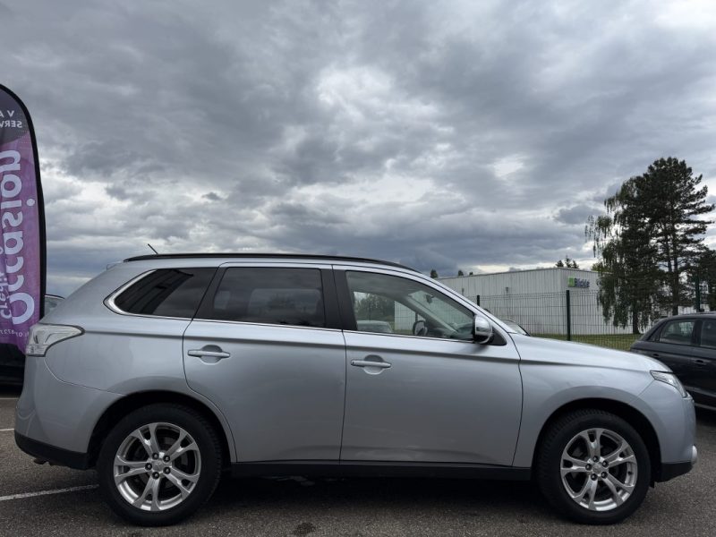 Mitsubishi Outlander III 2.2 DI-D 150 ClearTec Intense Navi 4WD 7 Places Garantie 6 Mois