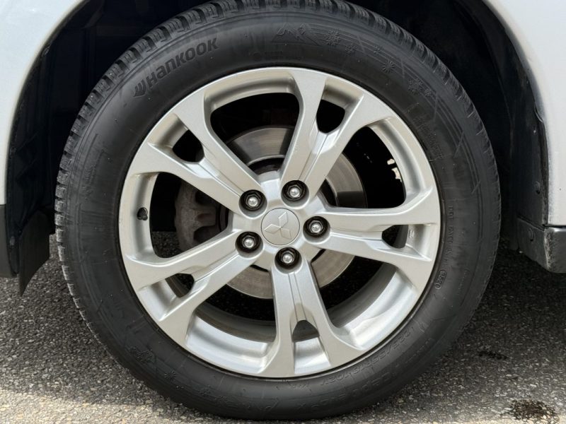 Mitsubishi Outlander III 2.2 DI-D 150 ClearTec Intense Navi 4WD 7 Places Garantie 6 Mois