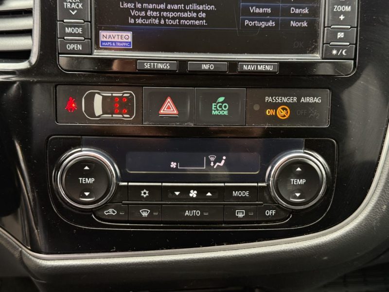 Mitsubishi Outlander III 2.2 DI-D 150 ClearTec Intense Navi 4WD 7 Places Garantie 6 Mois