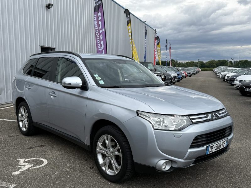 Mitsubishi Outlander III 2.2 DI-D 150 ClearTec Intense Navi 4WD 7 Places Garantie 6 Mois