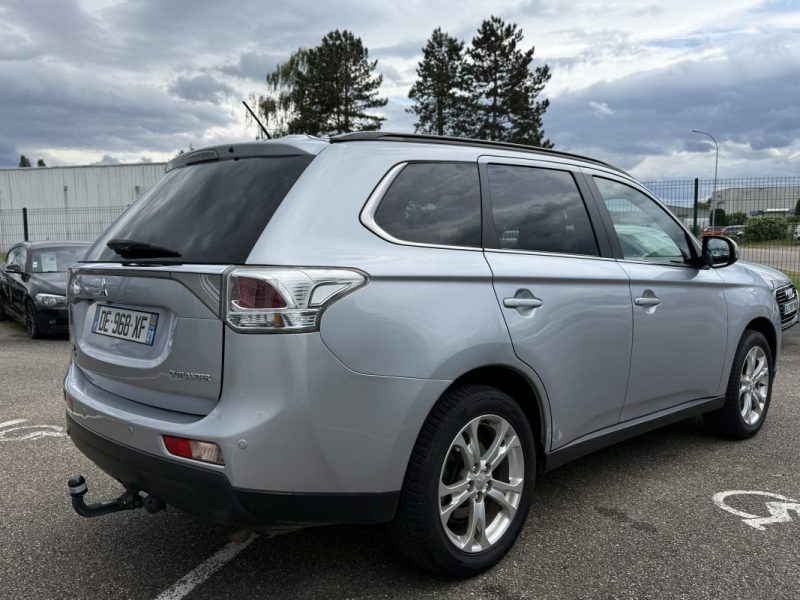 Mitsubishi Outlander III 2.2 DI-D 150 ClearTec Intense Navi 4WD 7 Places Garantie 6 Mois