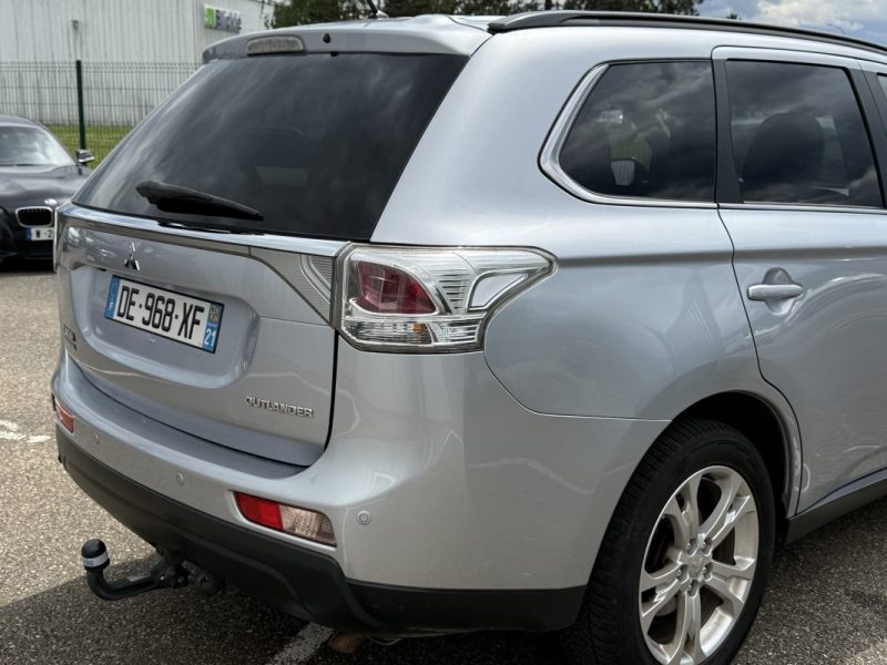 Mitsubishi Outlander III 2.2 DI-D 150 ClearTec Intense Navi 4WD 7 Places Garantie 6 Mois