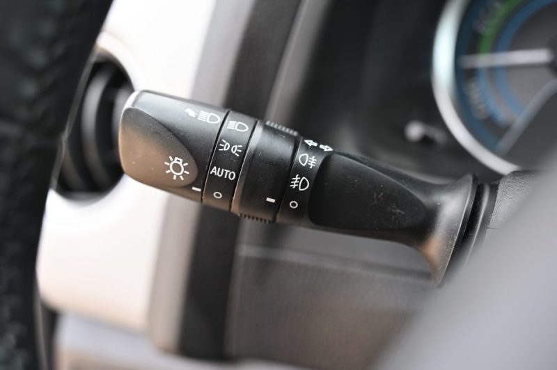 TOYOTA AURIS 1.8 HSD 136CH STYLE 05/2013