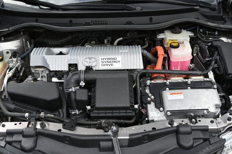 TOYOTA AURIS 1.8 HSD 136CH STYLE 05/2013