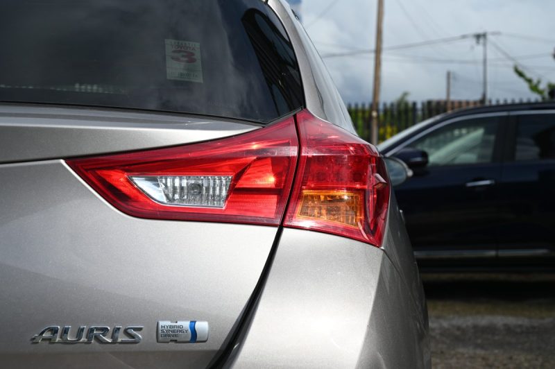TOYOTA AURIS 1.8 HSD 136CH STYLE 05/2013