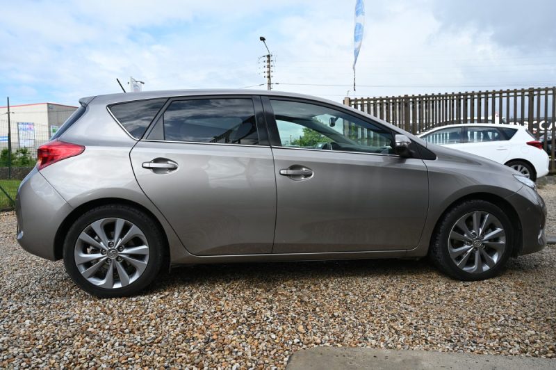 TOYOTA AURIS 1.8 HSD 136CH STYLE 05/2013