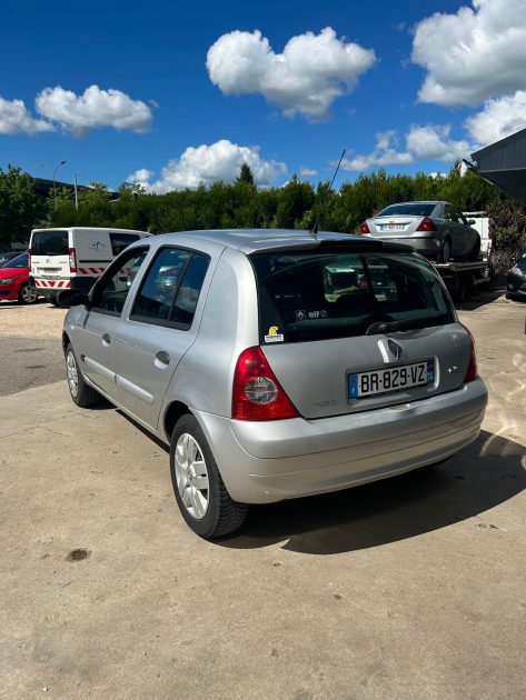 RENAULT CLIO CONFORT 1.4 ESSENCE 98CH