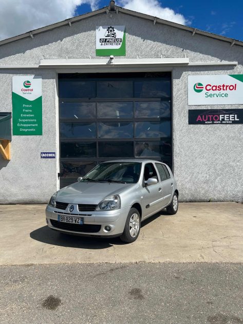 RENAULT CLIO CONFORT 1.4 ESSENCE 98CH