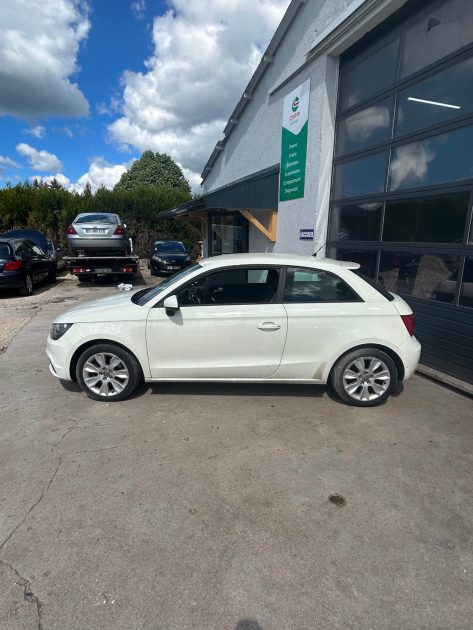 AUDI A1 1.4 TFSI 122 AMBITION