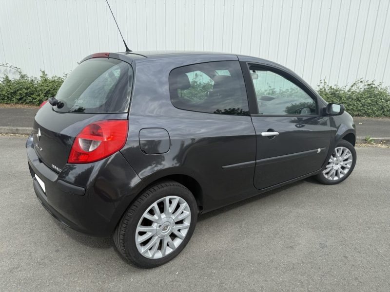 RENAULT CLIO III AUTHENTIQUE 1.2 16V 2008