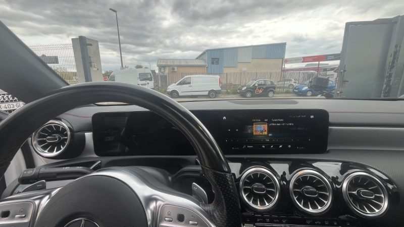 MERCEDES CLASSE CLA Hybride Rechargeable 250 E 218 CH AMG LINE Toit Ouvrant 