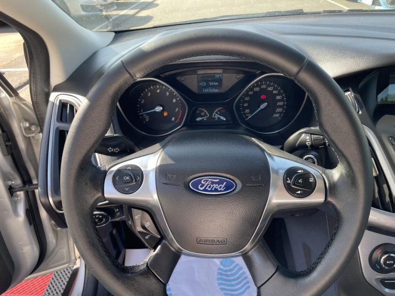 FORD FOCUS 1000 SCTI 100 CV S&S   GARANTIE 3/12 MOIS 2012