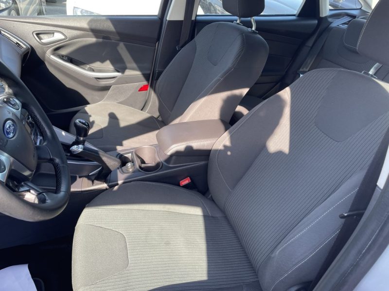 FORD FOCUS 1000 SCTI 100 CV S&S   GARANTIE 3/12 MOIS 2012