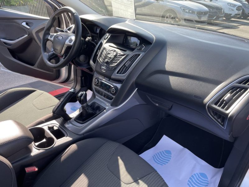 FORD FOCUS 1000 SCTI 100 CV S&S   GARANTIE 3/12 MOIS 2012