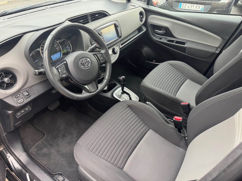 TOYOTA YARIS III YARIS 100H HYBRID FRANCE BUISNESS 2020
