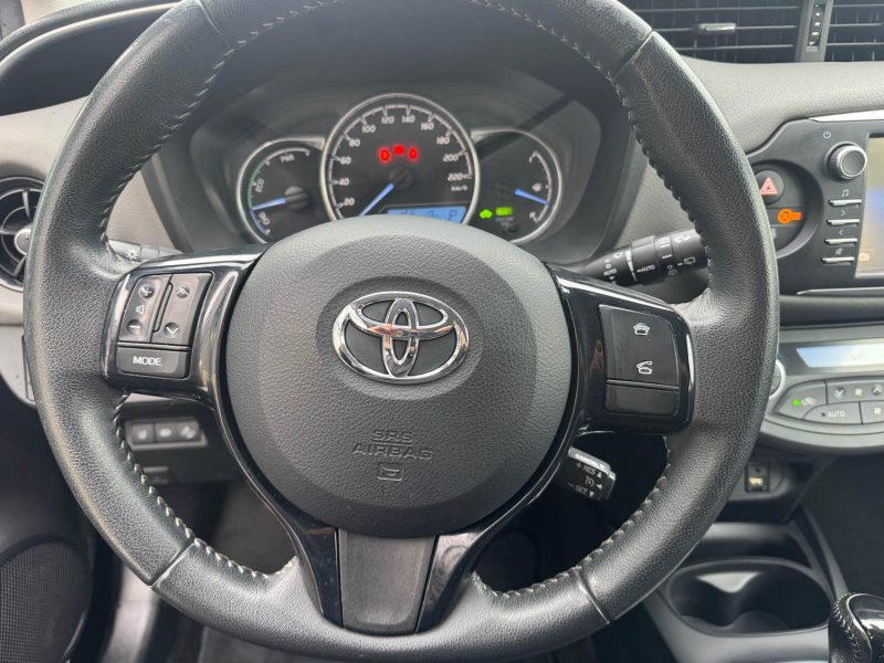 TOYOTA YARIS III YARIS 100H HYBRID FRANCE BUISNESS 2020