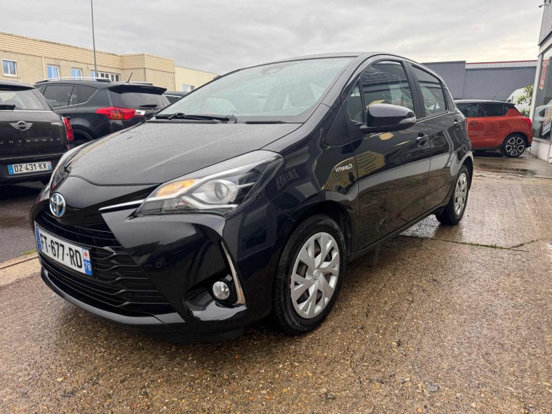 TOYOTA YARIS III YARIS 100H HYBRID FRANCE BUISNESS 2020