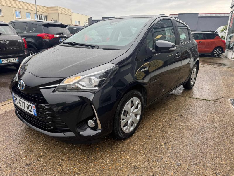 TOYOTA YARIS III YARIS 100H HYBRID FRANCE BUISNESS 2020